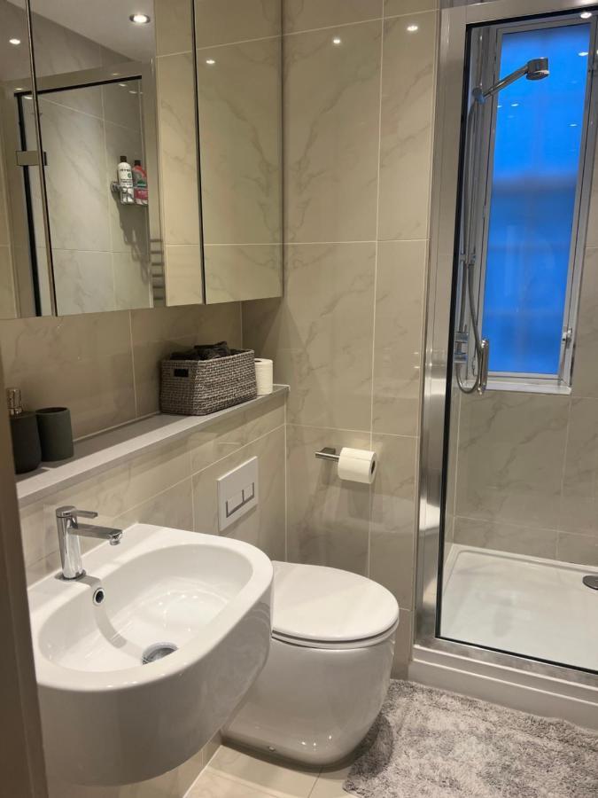 2 Bedroom Apartment Just Off Kings Road London Exterior foto