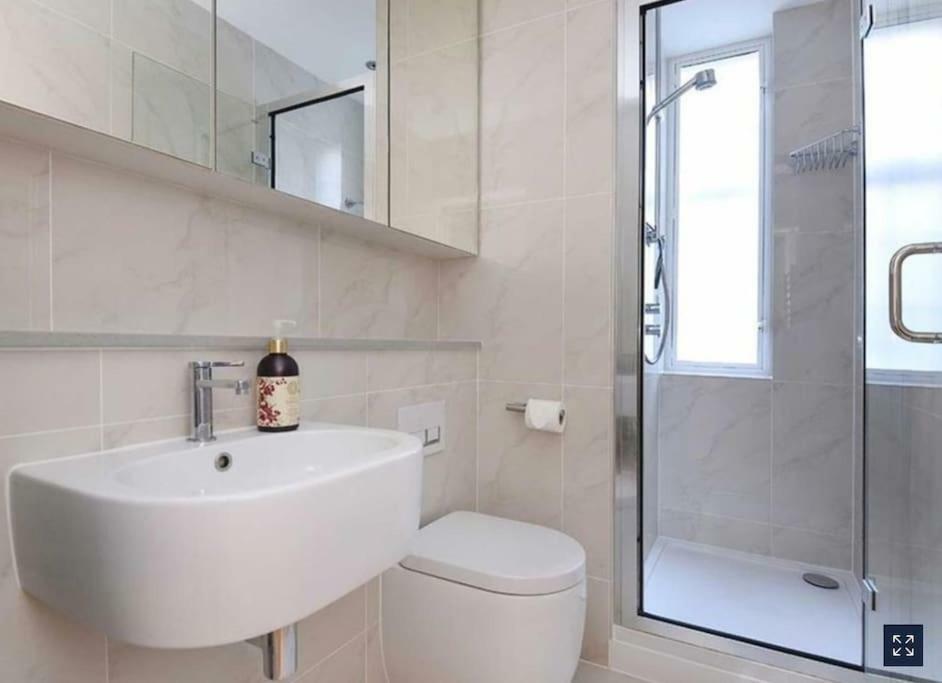 2 Bedroom Apartment Just Off Kings Road London Exterior foto